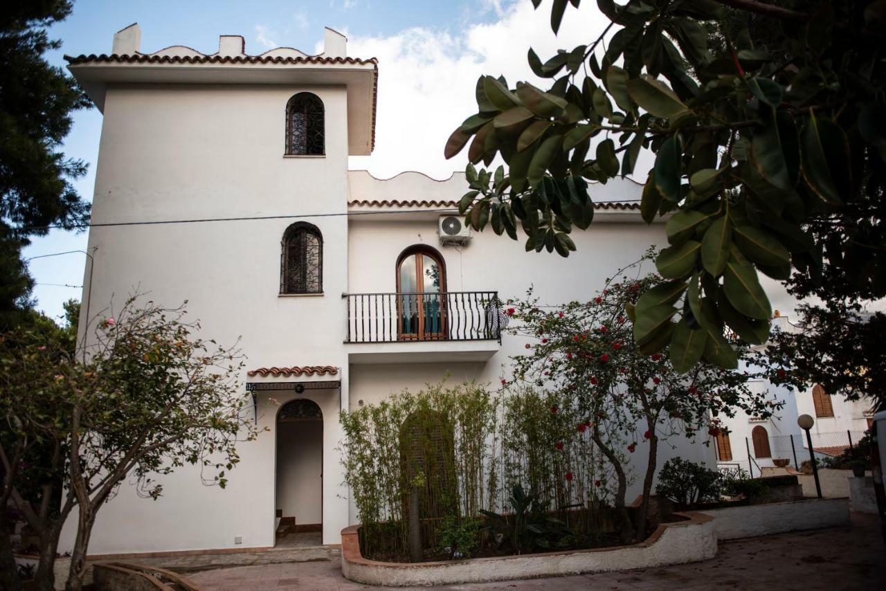 הוילה קאסטלמארה דל גולפו Casa Vacanze Baia Di Guidaloca מראה חיצוני תמונה